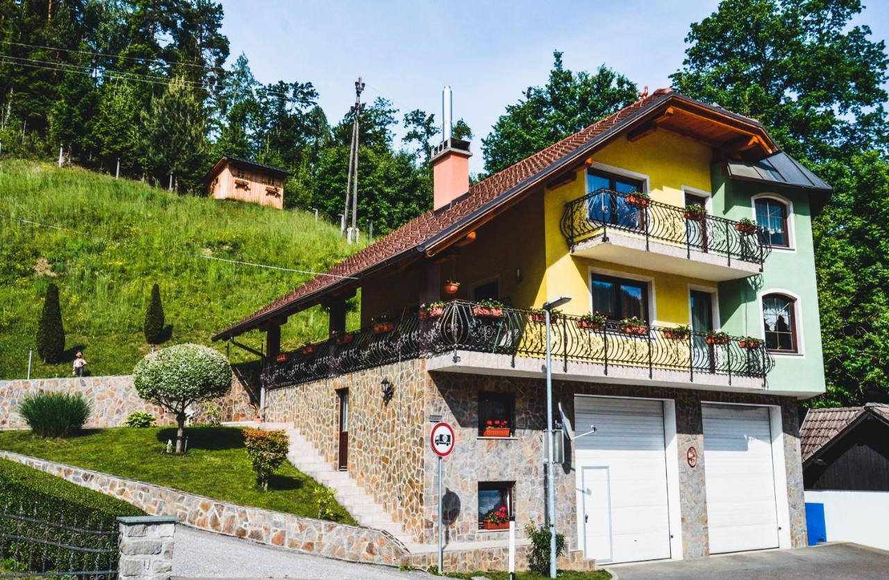 Apartmaji Krebs Mezica Exterior photo